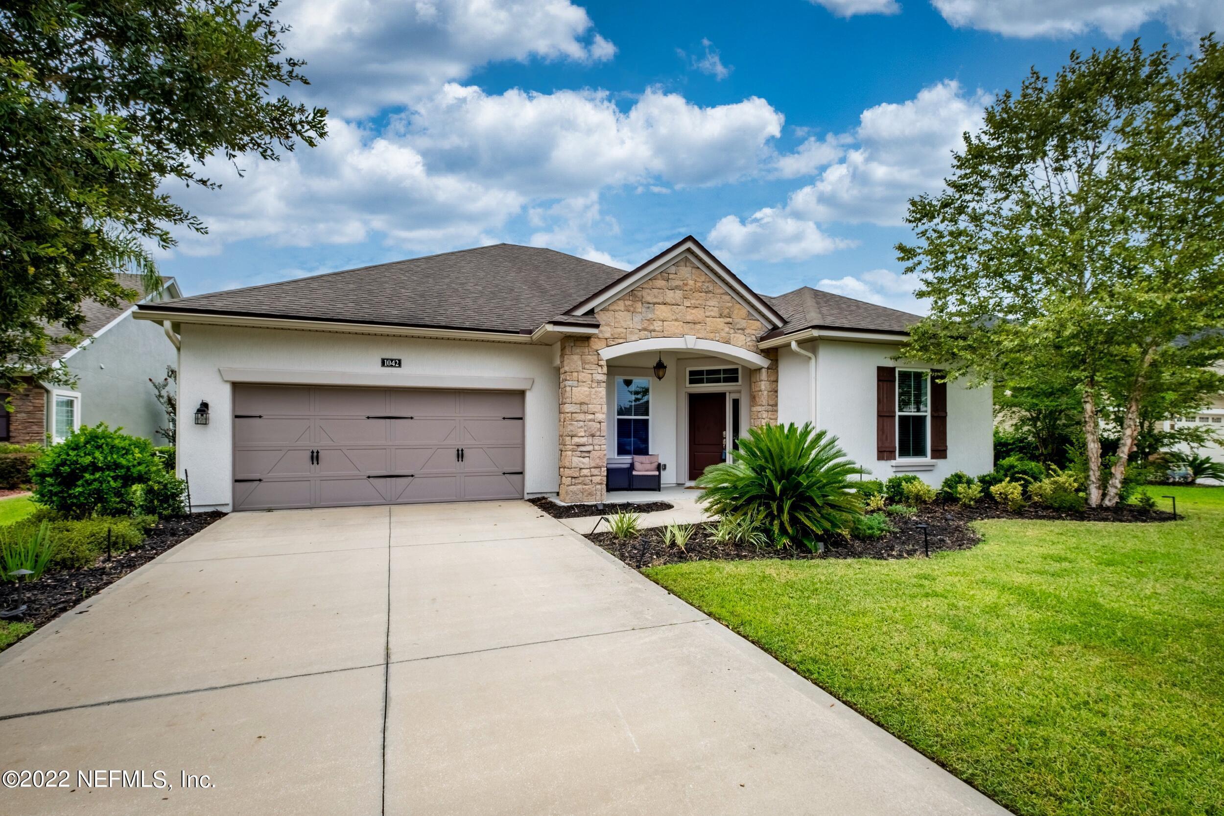 Property Photo:  1042 Southern Hills Drive  FL 32065 