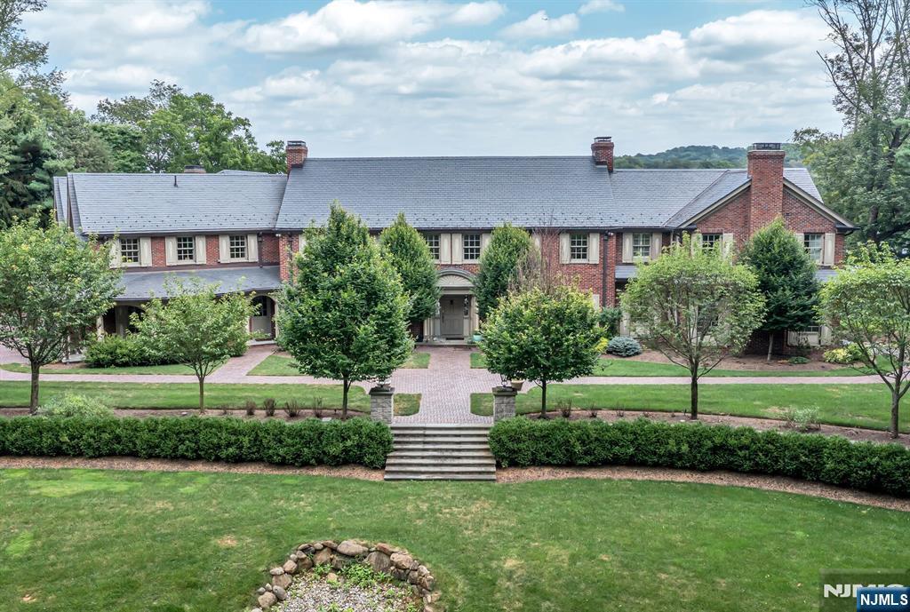 Property Photo: 311 Algonquin Road NJ 07417