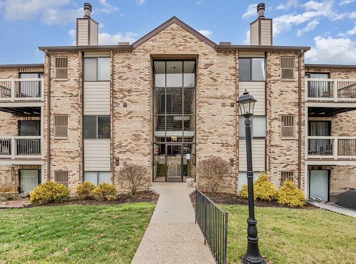 14 Woodland Hills Drive  Southgate KY 41071 photo