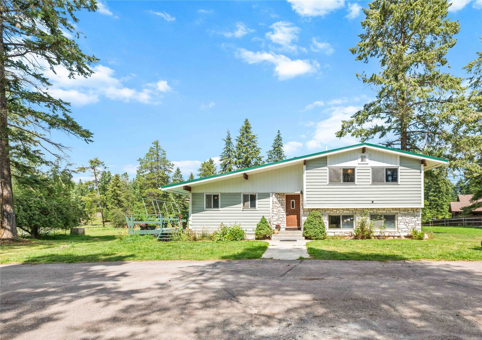 Property Photo: 1785 Hodgson Road MT 59937