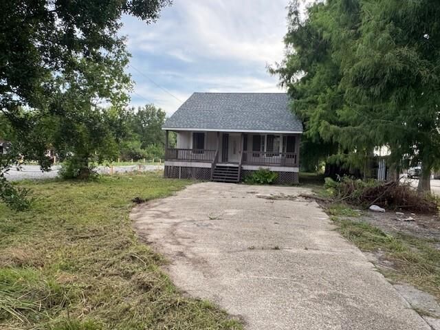 Property Photo:  201 W 194th Street  LA 70354 