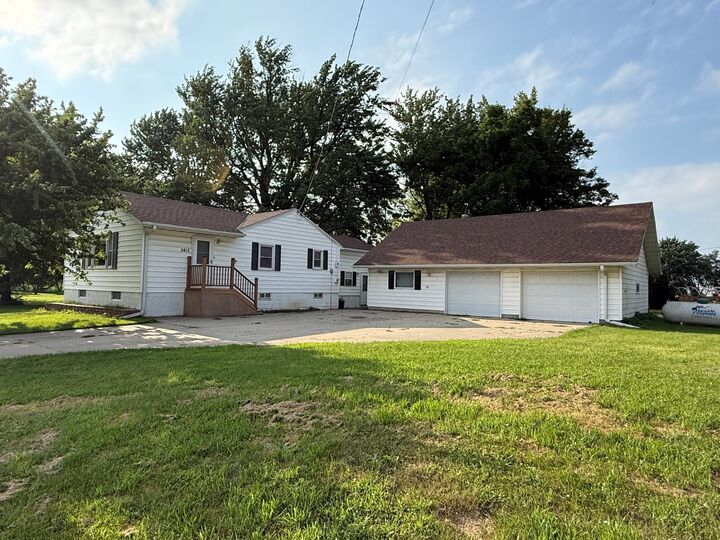 Property Photo:  3415 County 16 Road SE  MN 55904 
