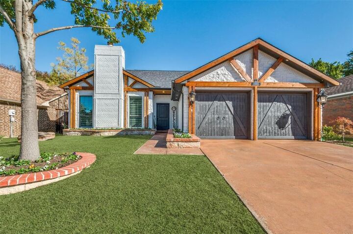 Property Photo: 6928 Mountain Cedar Lane TX 75236