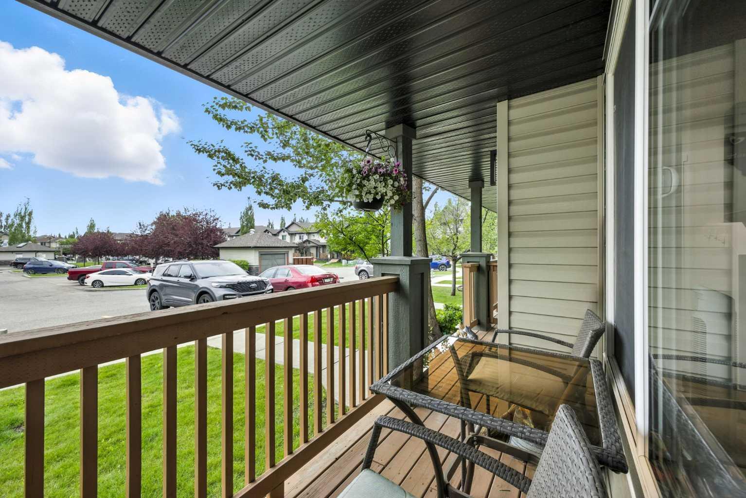 Photo de la propriété:  105 Drake Landing Common 65  AB T1S 0C9 