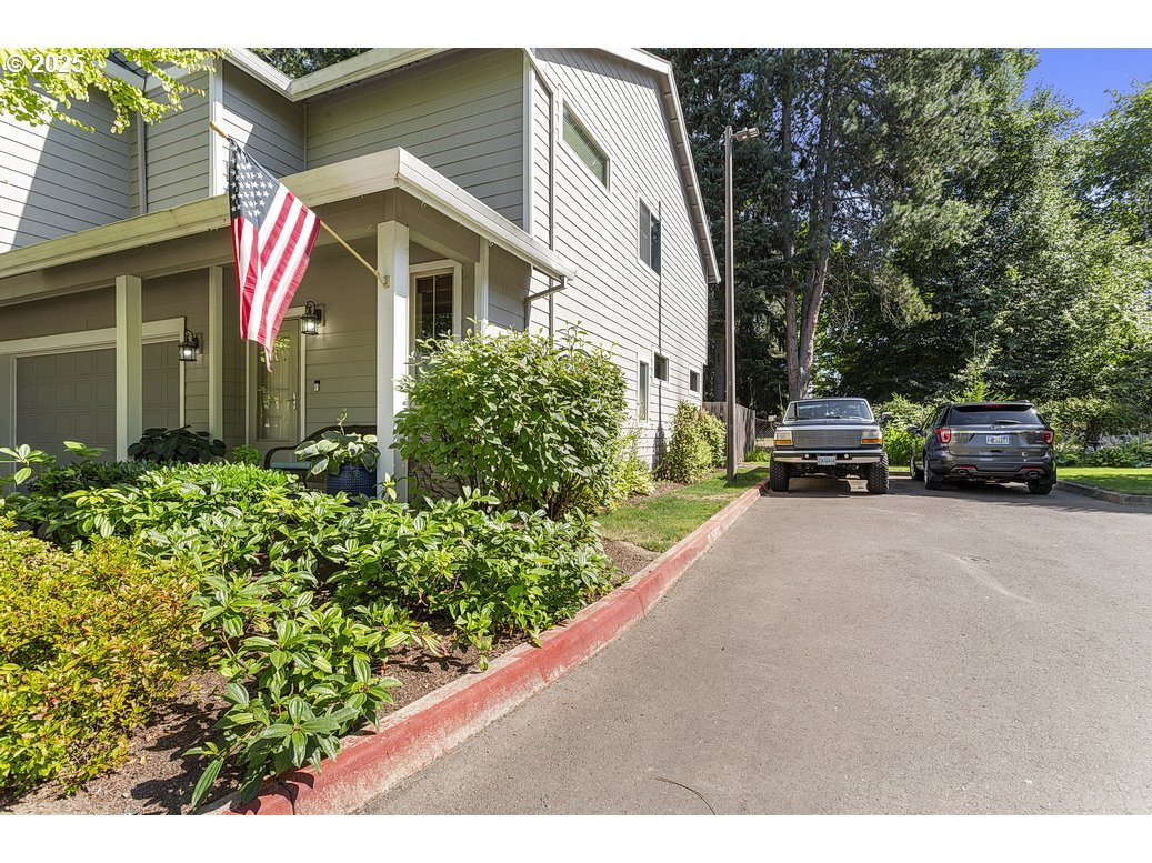 Property Photo: 7874 SE Sporri Ln OR 97267
