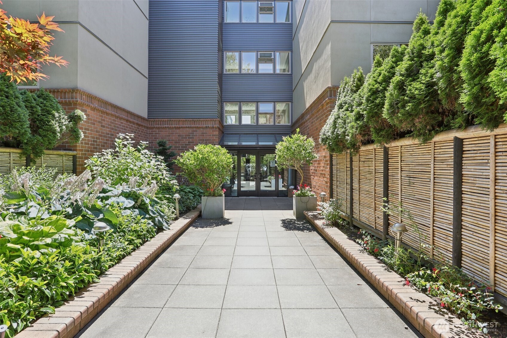 275 W Roy Street 114  Seattle WA 98119 photo