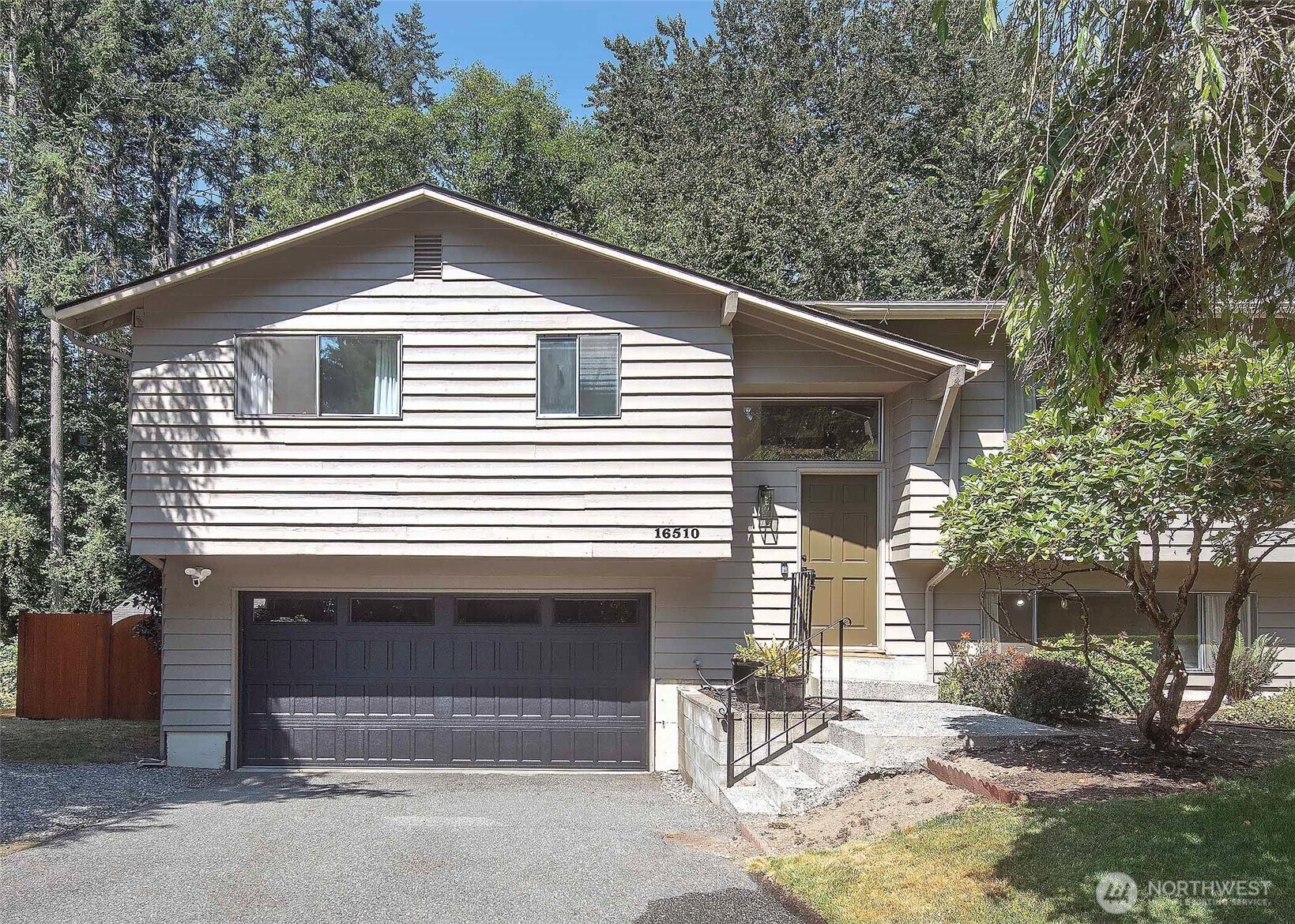 Property Photo:  16510  60th Avenue W  WA 98037 