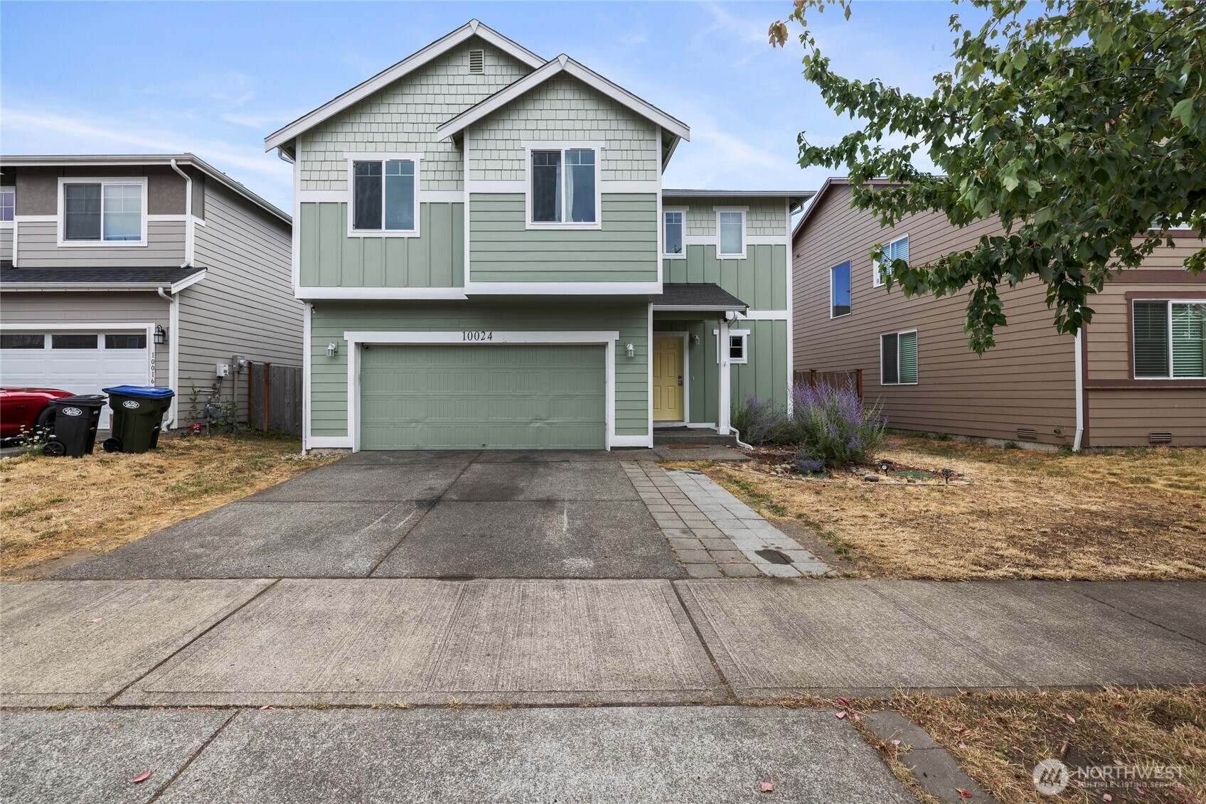 Property Photo: 10024 Cochrane Avenue SE WA 98597