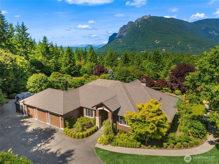 Property Photo:  42520 SE 149th Place  WA 98045 