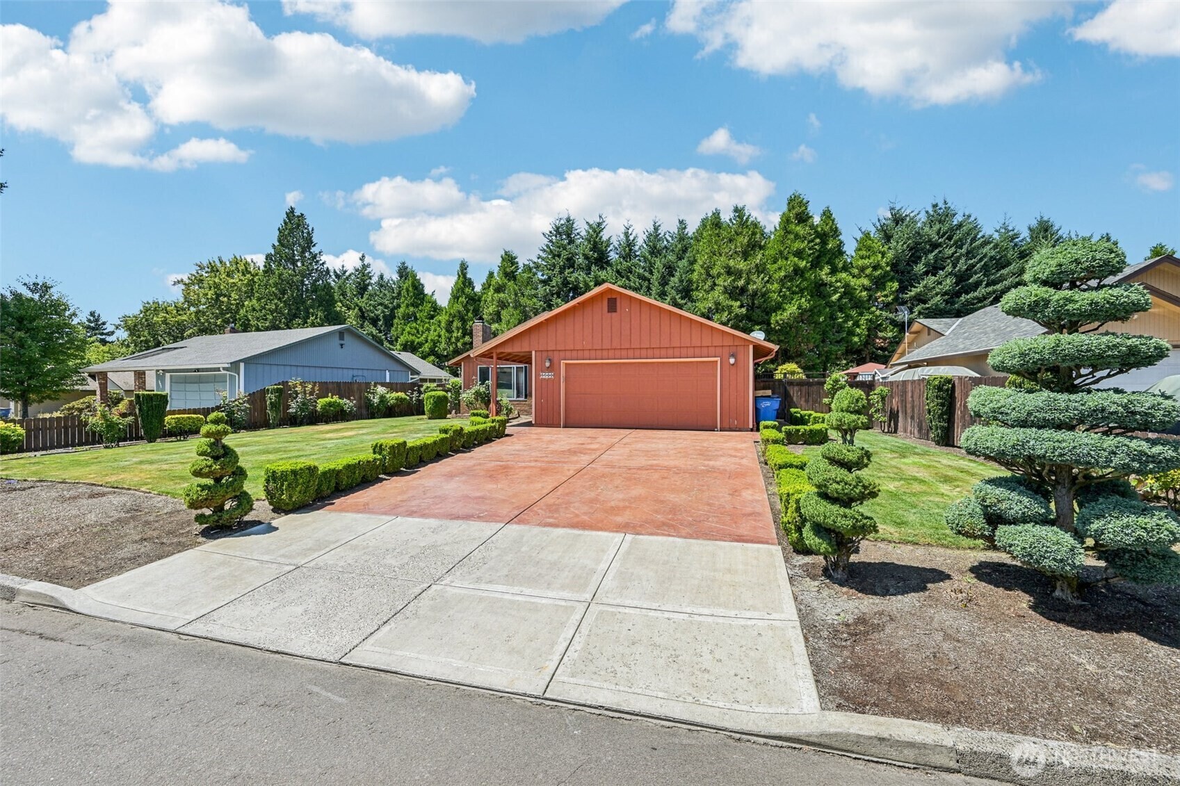 Property Photo: 1500 SE 139th Court WA 98683