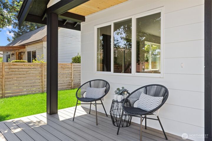 Property Photo:  7711  34th Avenue SW  WA 98126