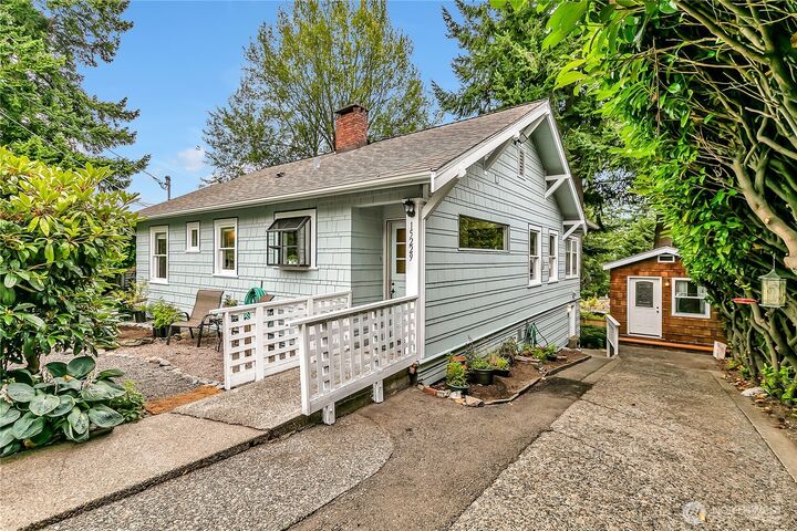 15229  22nd Avenue SW  Burien WA 98166 photo