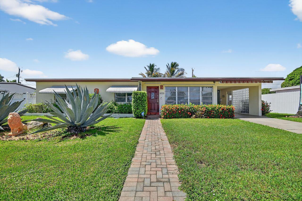 Property Photo: 133 Greenbrier Drive FL 33461