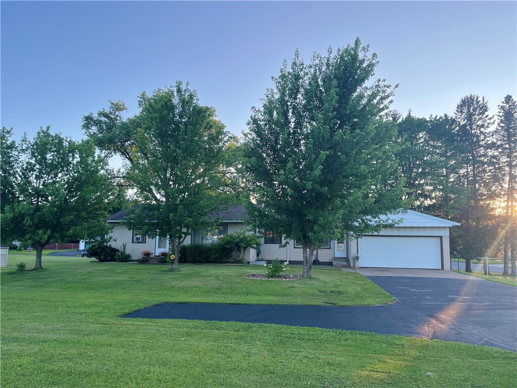 Property Photo: 904 State Road 79 WI 54725
