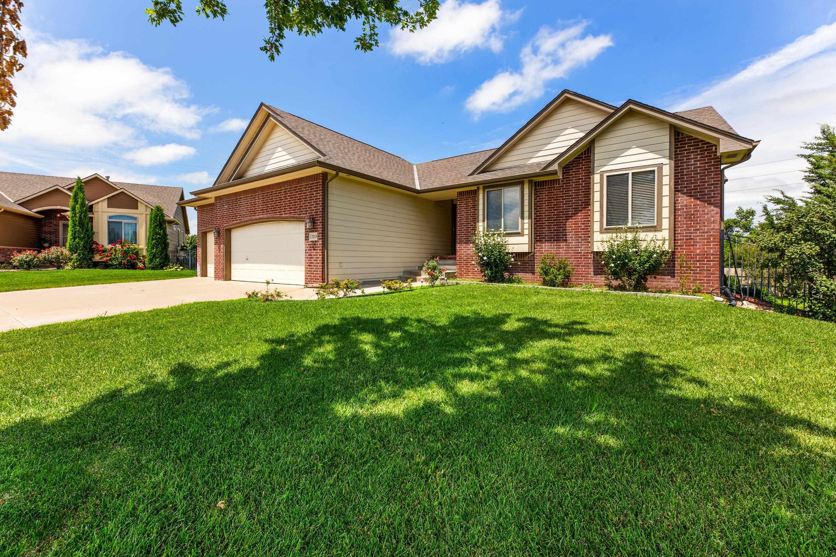 Property Photo: 3215 S Bluelake Ct KS 67215