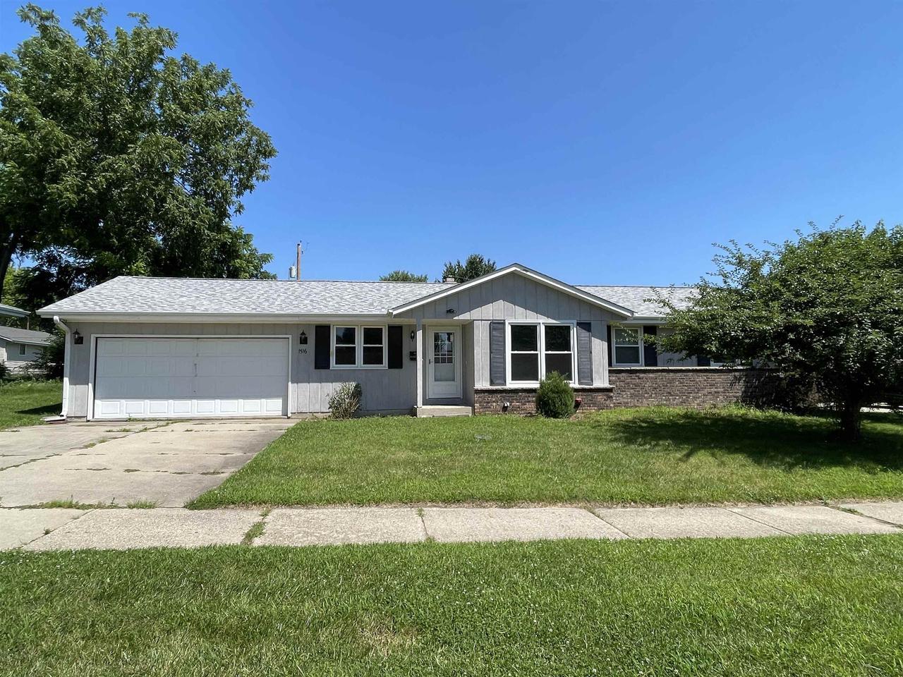 Property Photo: 1516 Glendale Street WI 53546