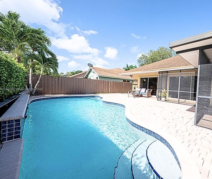 Property Photo: 938 SW 149th Ter FL 33326