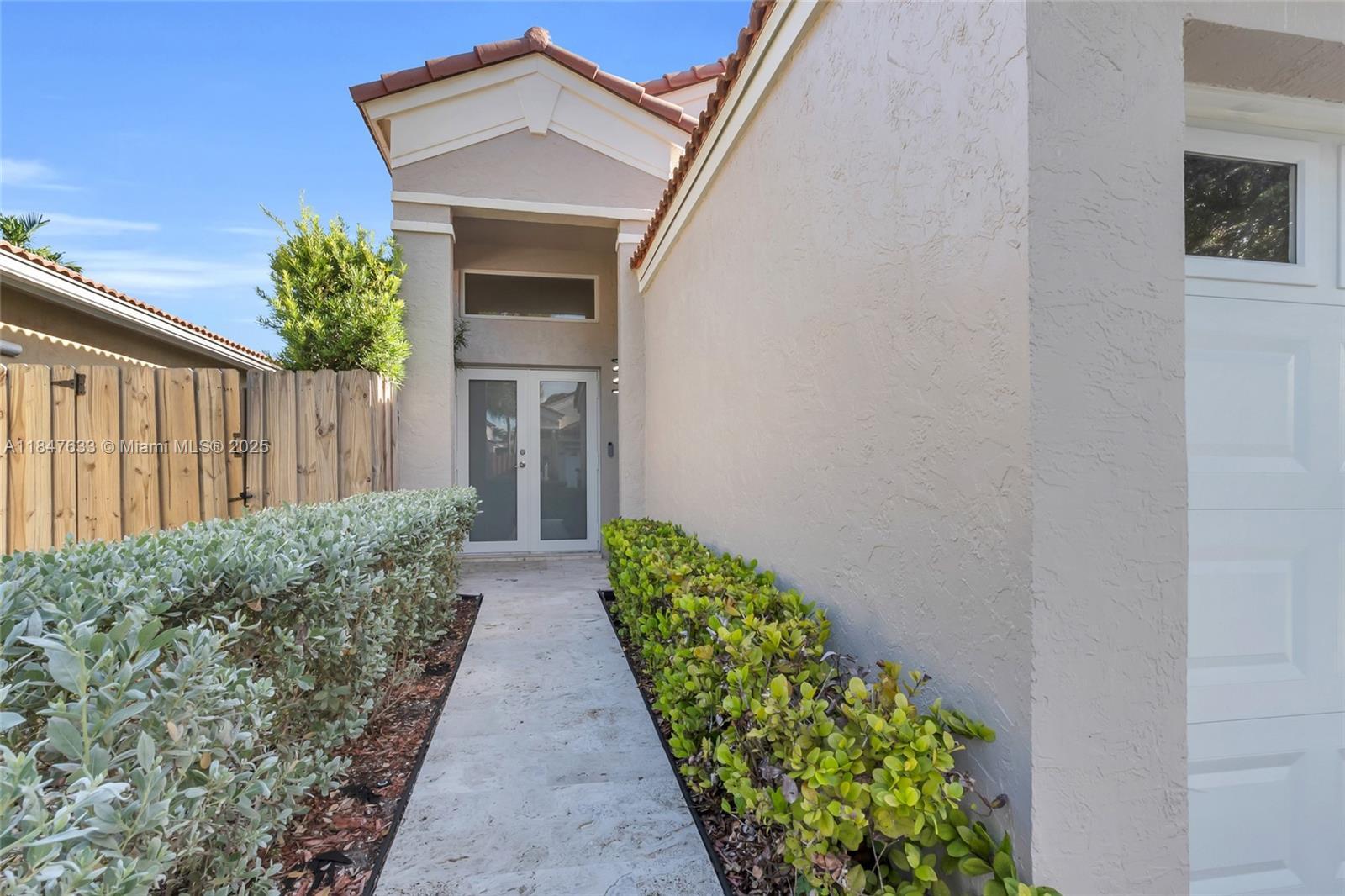 Property Photo: 11727 SW 93rd Ter FL 33186
