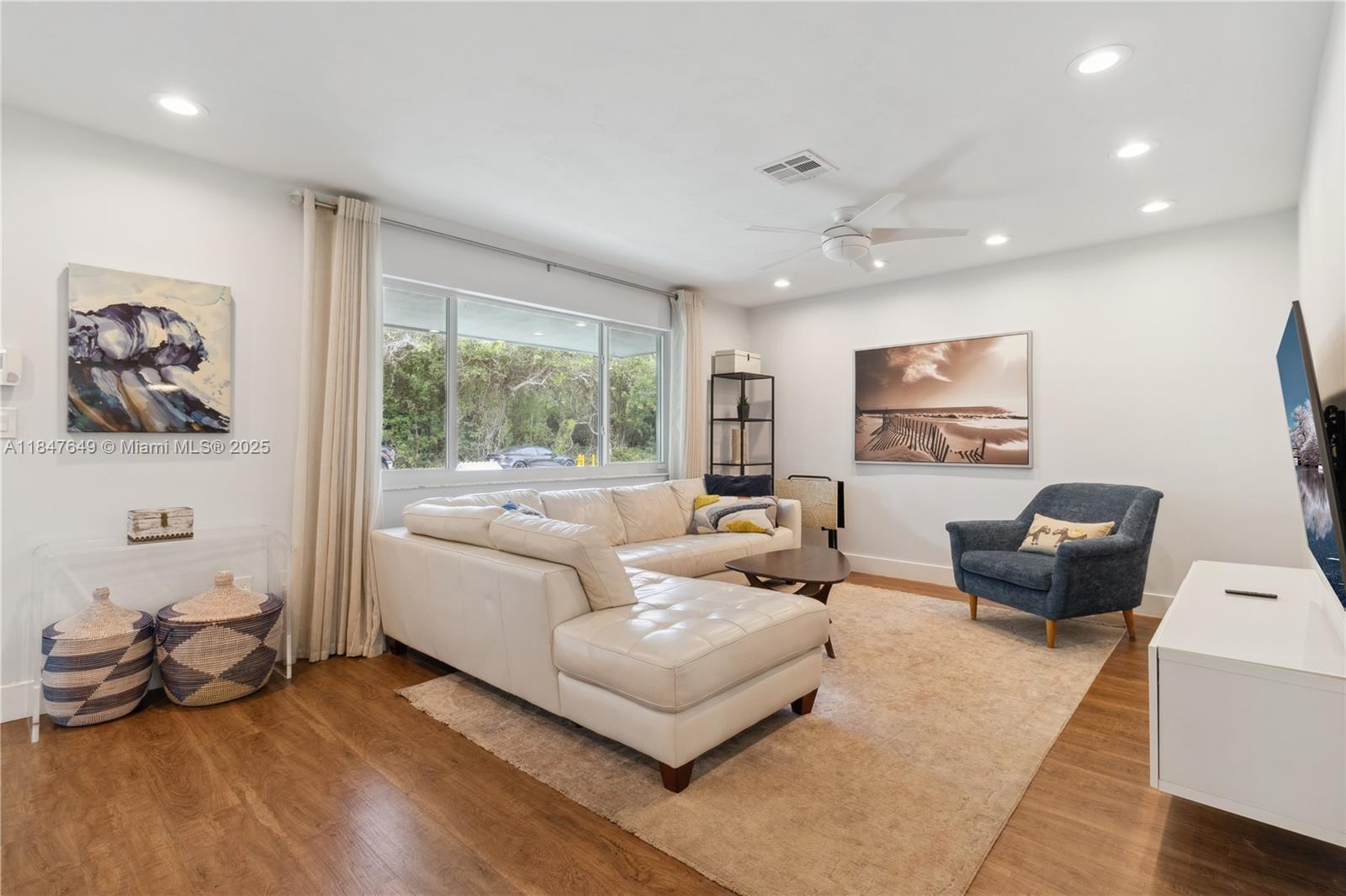 Property Photo:  16941 SW 88th Avenue  FL 33157 