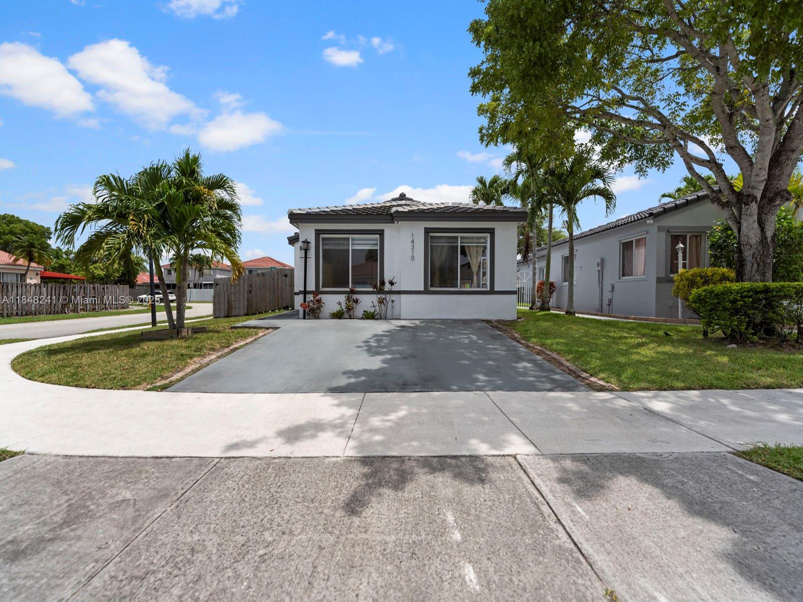 Property Photo: 14310 SW 175th Ter FL 33177