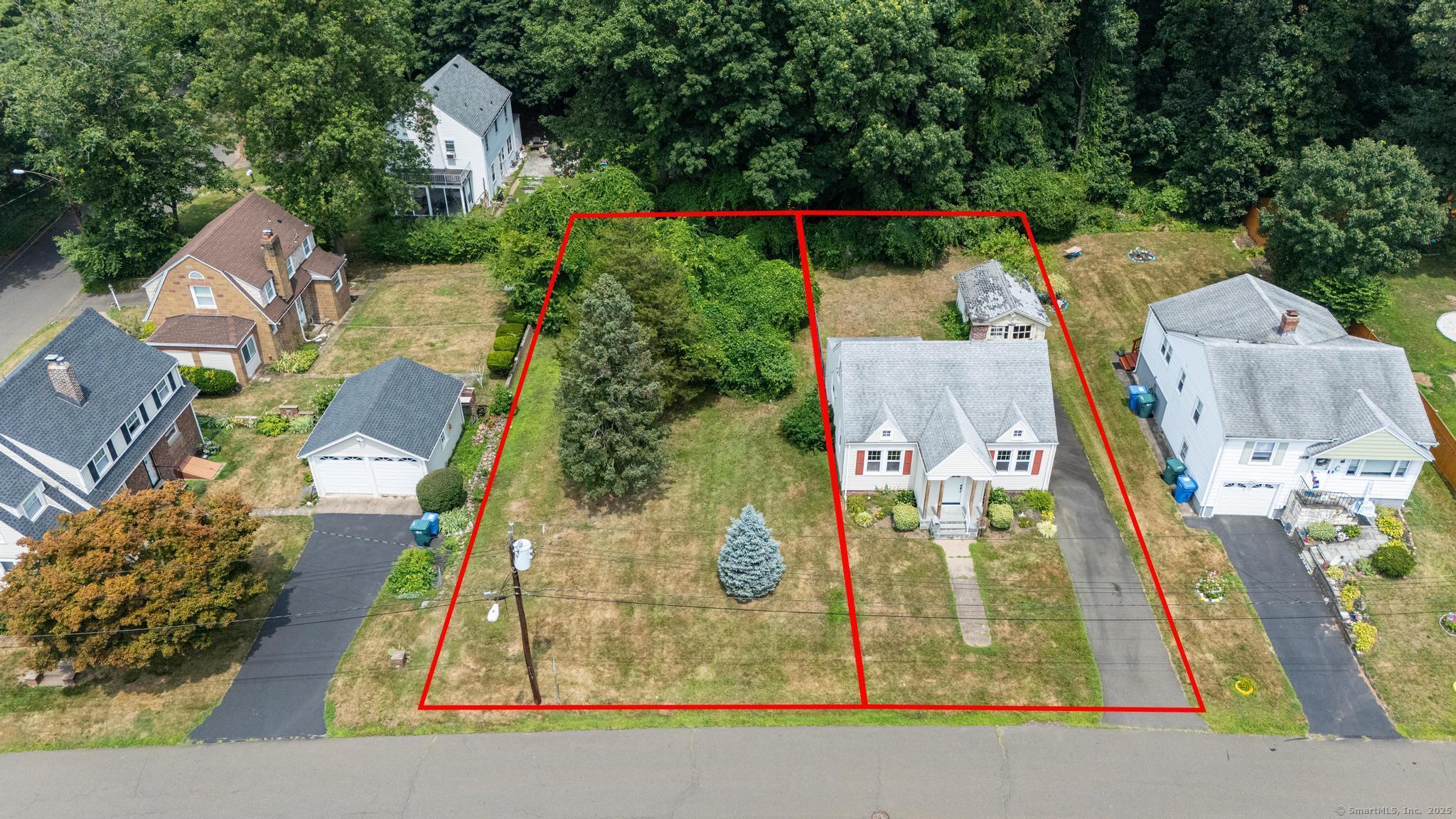 Property Photo:  29 Haywood Lane  CT 06514 