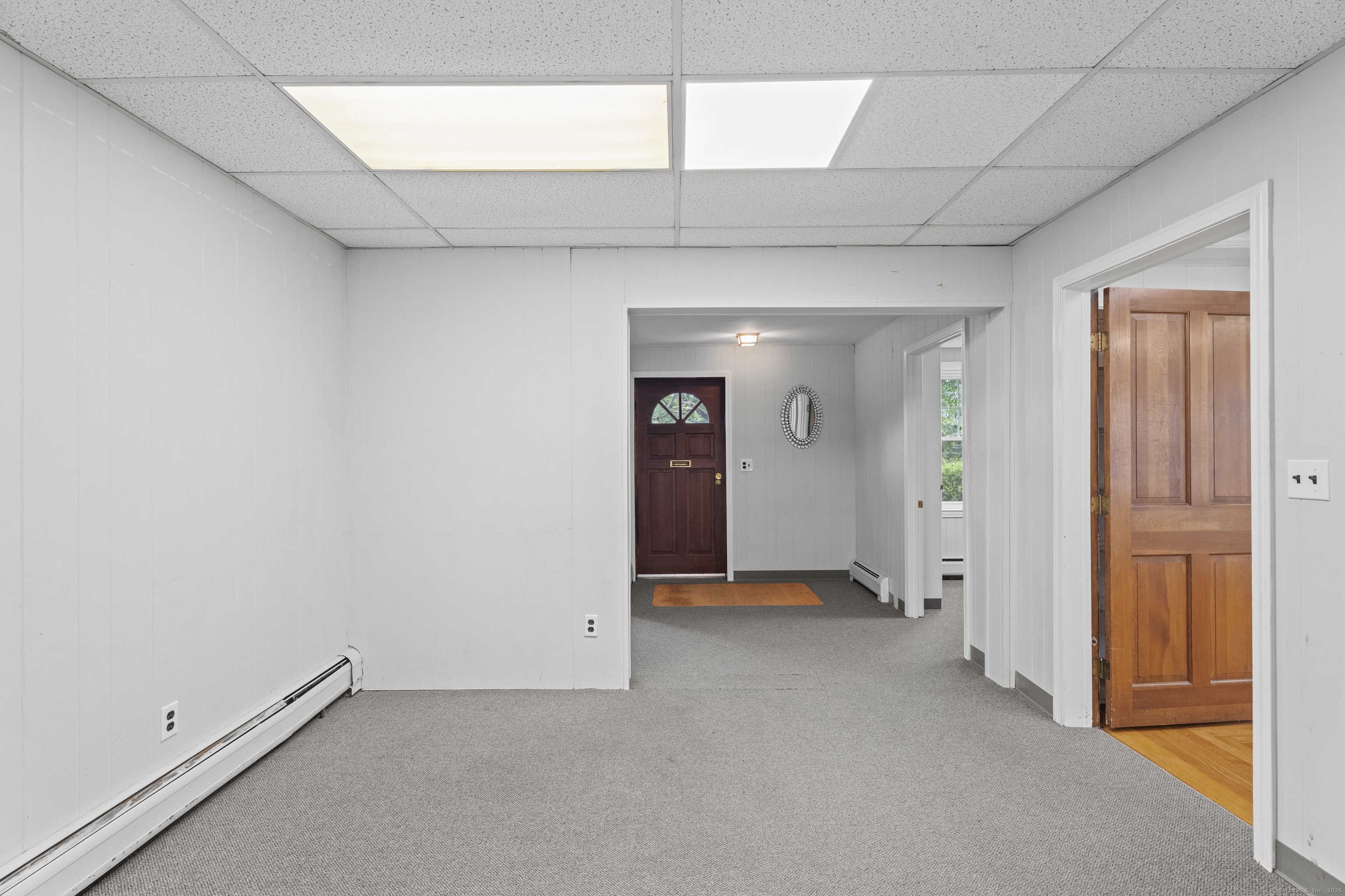 Property Photo: 2764 Whitney Avenue CT 06518