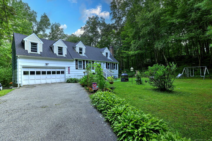 Property Photo:  19 Good Hill Road  CT 06478 