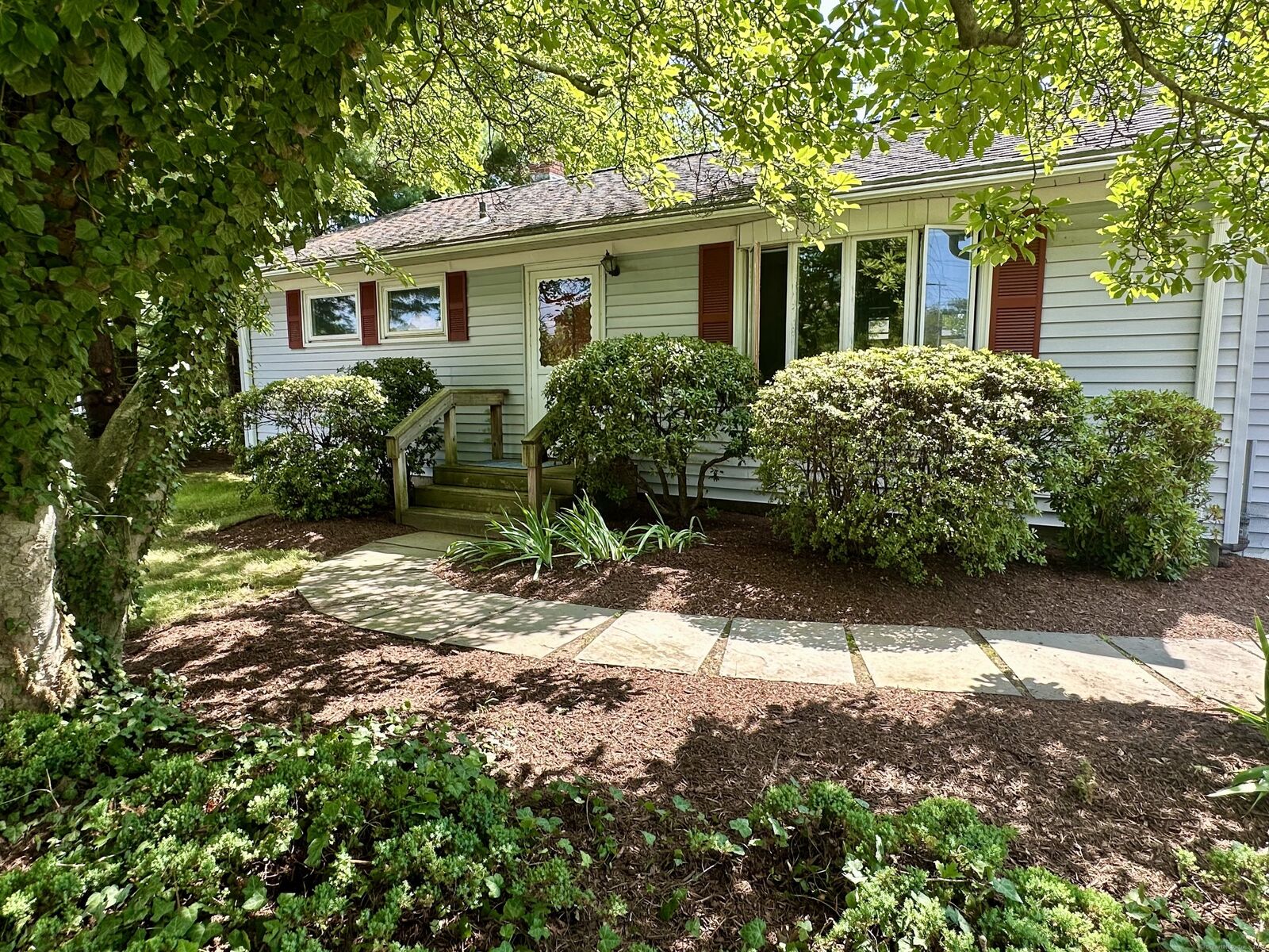Property Photo: 483 Merwin Avenue CT 06460