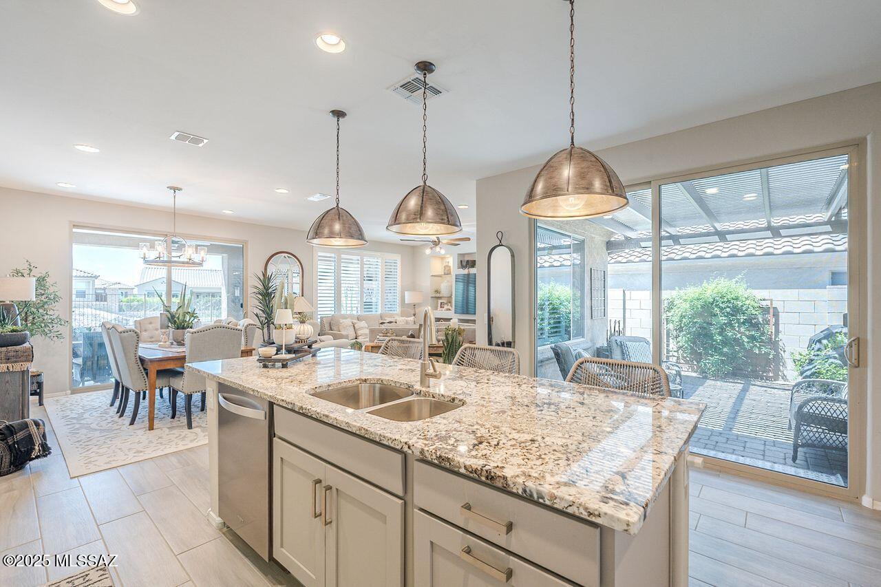Property Photo: 7027 W Deer Creek Trail AZ 85658