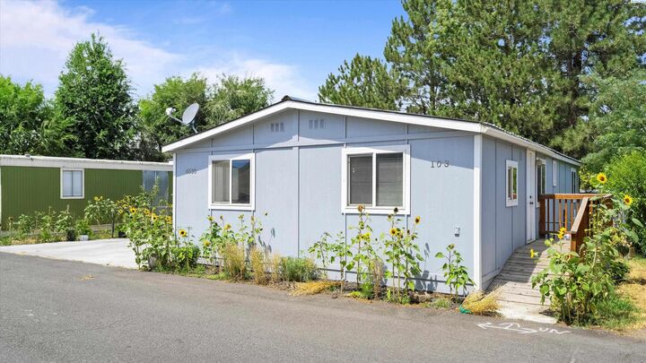 Property Photo:  6530 Meyers St 103  WA 99353 