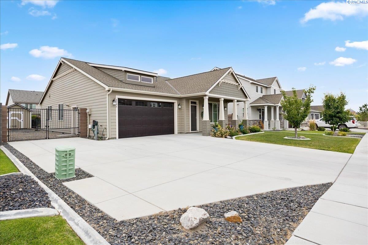 Property Photo: 8906 Landon Ct WA 99301