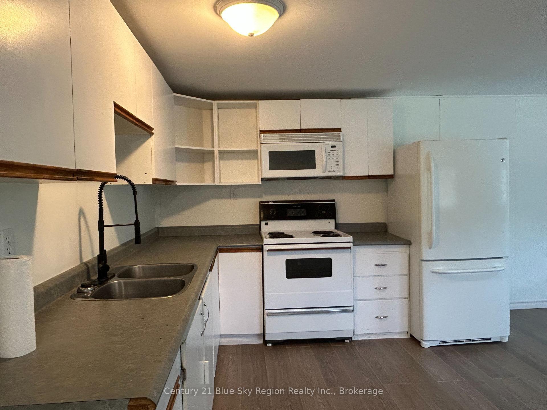 Property Photo: 5887 Highway 11 N N/A 34D ON P0H 1P0