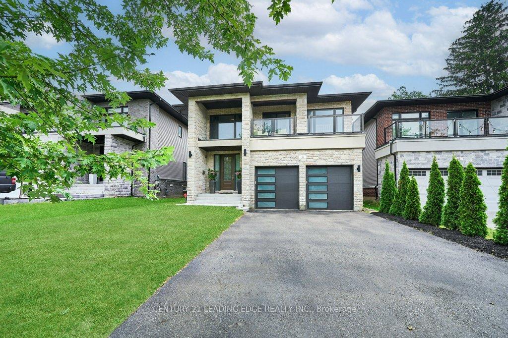 Photo de la propriété: 4 Mann Street ON L1C 2H5