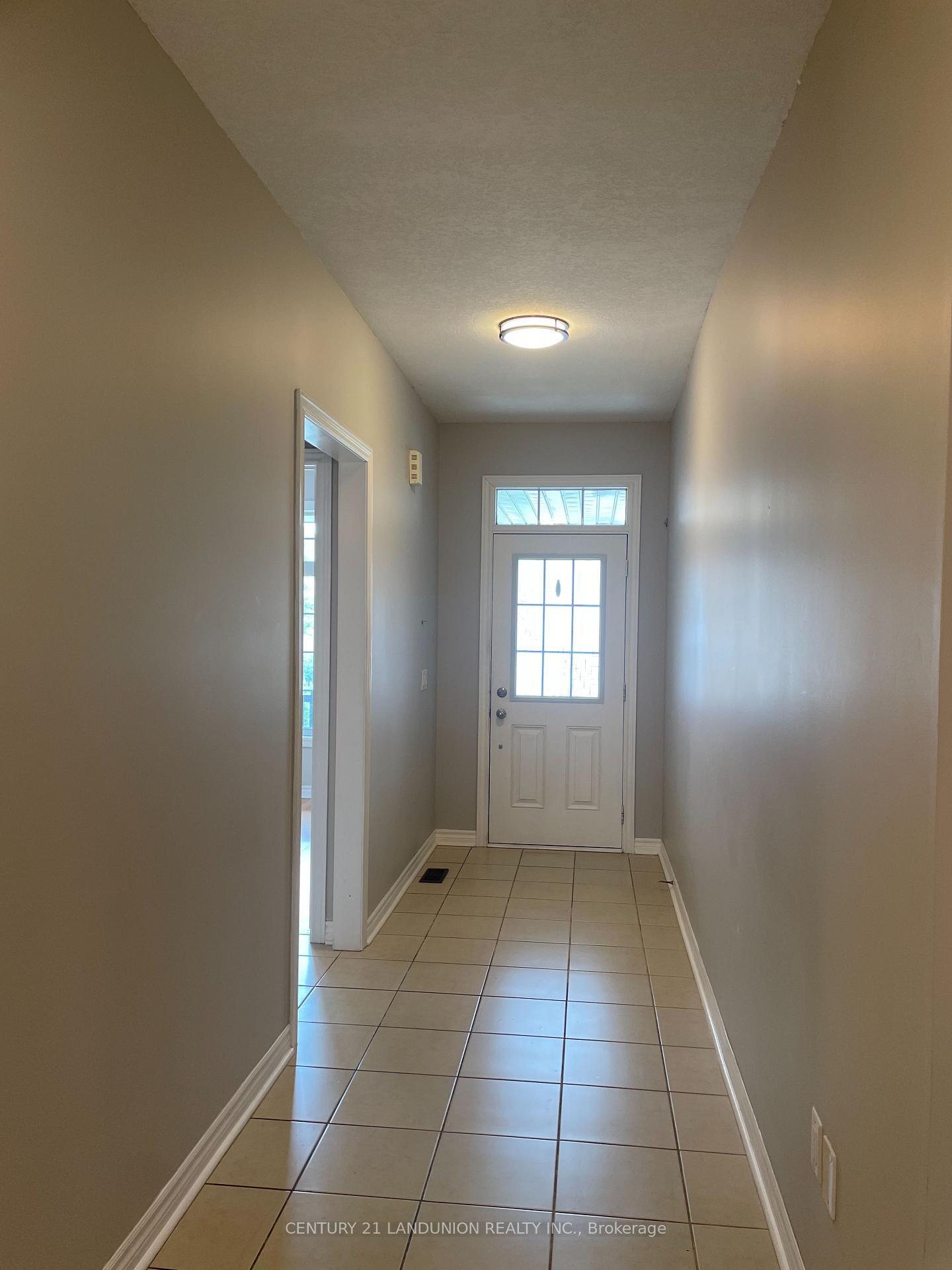 Photo de la propriété: 516 Baldwin Crescent ON N4T 0G6