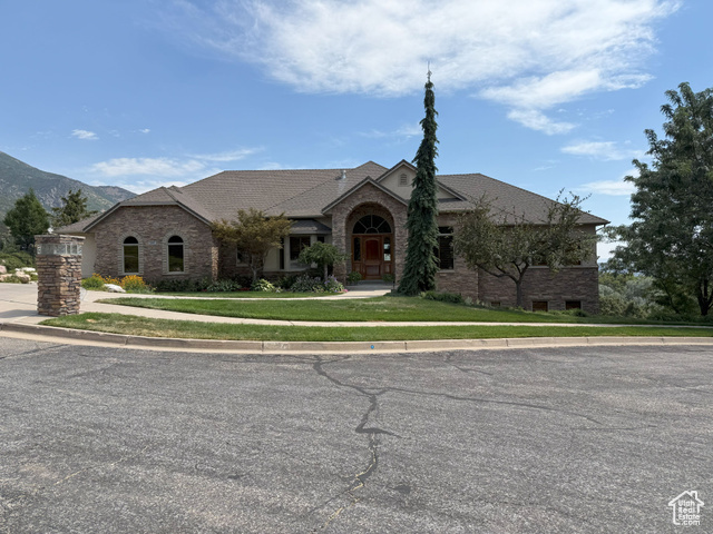 Property Photo: 2097 Hampton Cir UT 84403