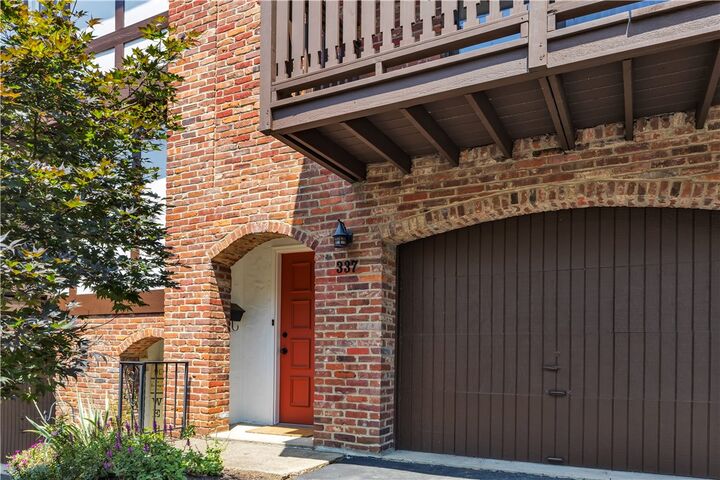 Property Photo: 337 Woodbridge Dr PA 15237