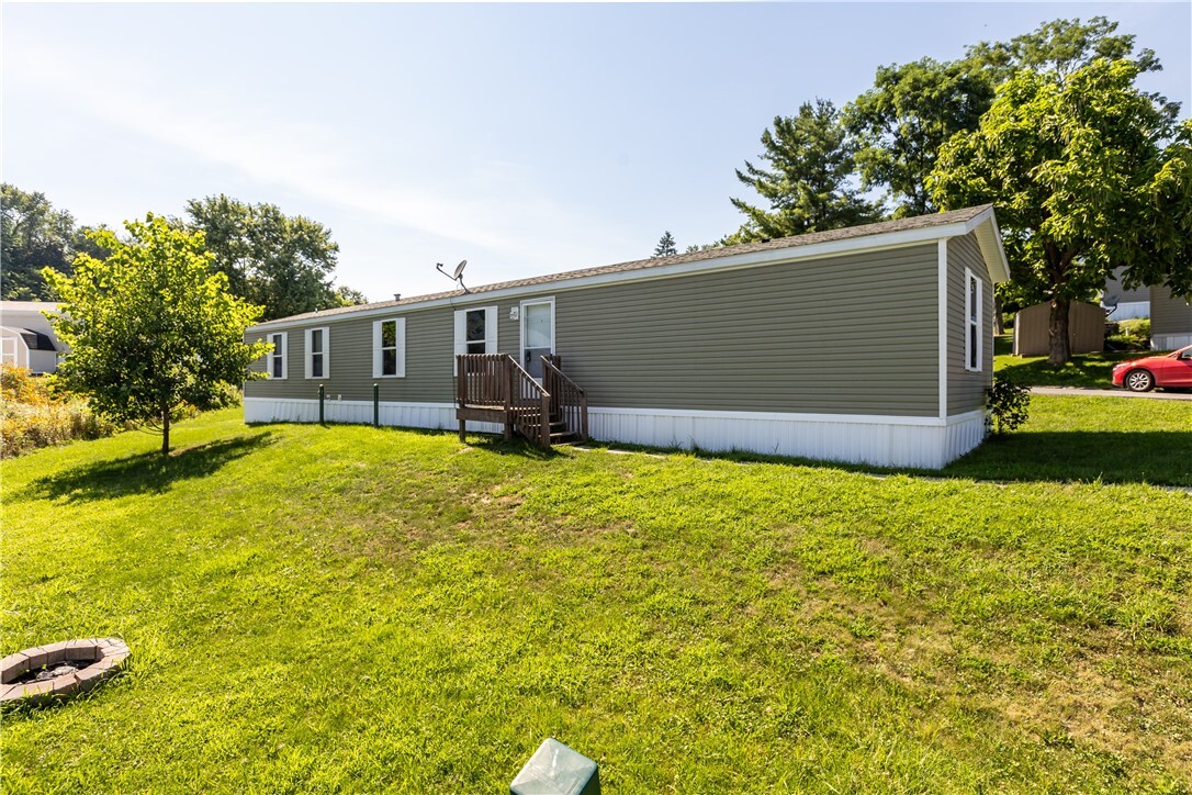 Property Photo:  402 Richmond Rd  PA 15126 