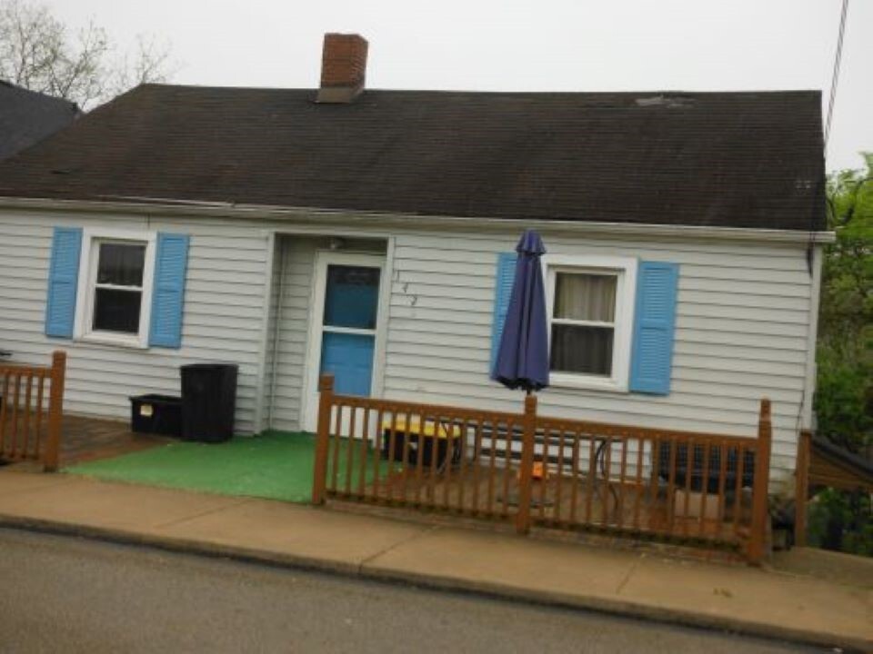 Property Photo: 142 Vine Street PA 15317