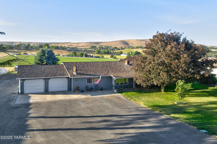 10903 Tieton Dr  Yakima WA 98908 photo