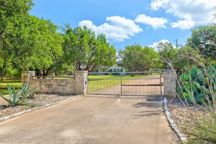 Property Photo:  125 Kyle Lane  TX 78633 