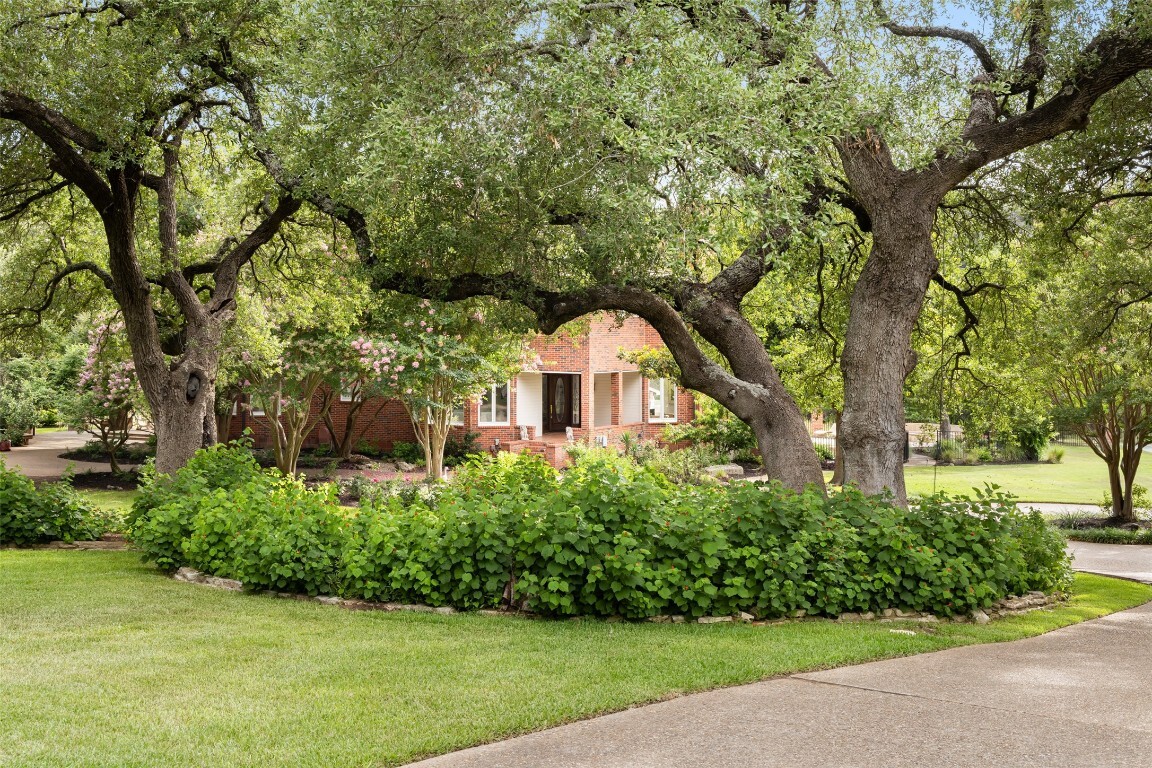 Property Photo: 3506 Barton Point Drive TX 78733