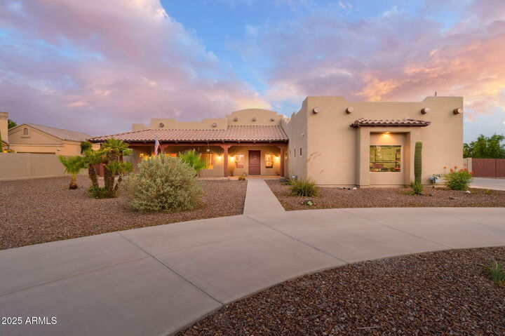 Property Photo:  2423 E Arrowhead Trail  AZ 85297 