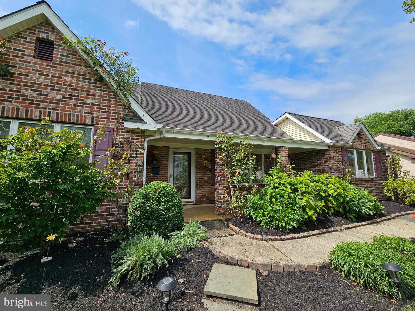 Property Photo: 75 Earnshaw Lane NJ 08046