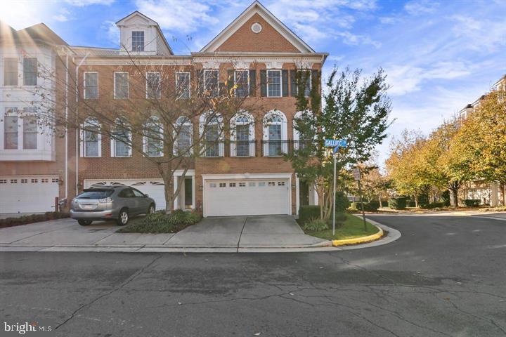 11465 Galliec Street 34  Fairfax VA 22030 photo