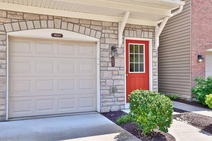 Property Photo: 1031 Lost Crossing OH 45231