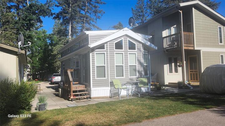 Property Photo: 33 4th Street North MB R0J 1N0