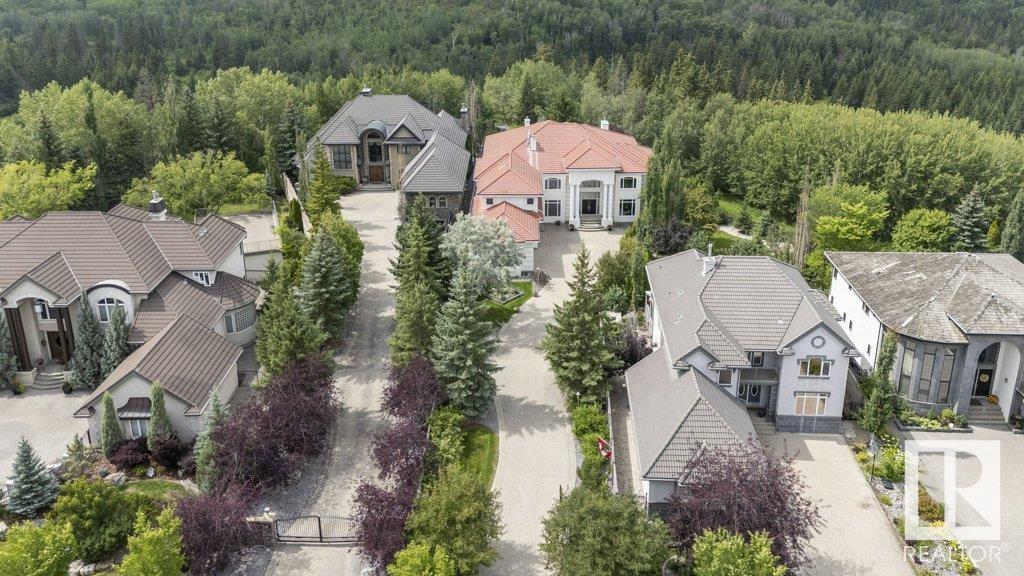 Property Photo: 1128 119 Street NW AB T6J 7H7