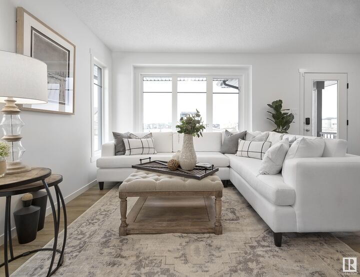 Property Photo:  244 Savoy Crescent  AB T8H 0Z5 