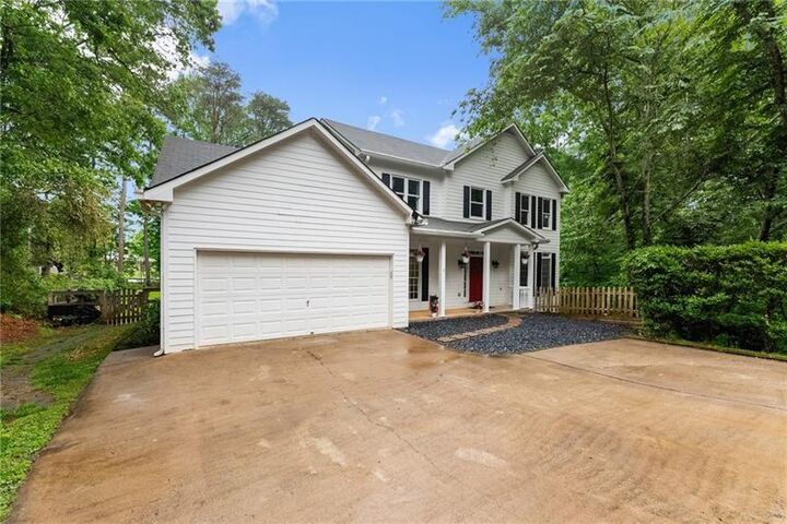 Property Photo:  1620 Bluwater Court  GA 30041 