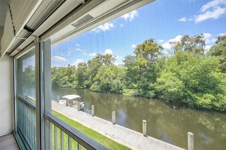 Property Photo:  1400 NE 55 St 208  FL 33334 